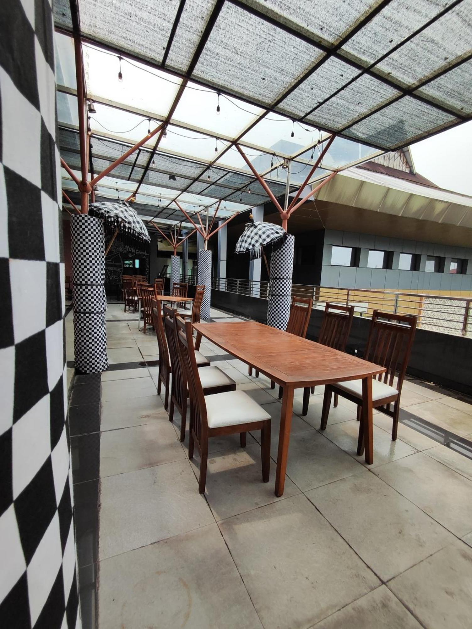 Utc Hotel Semarang Dış mekan fotoğraf