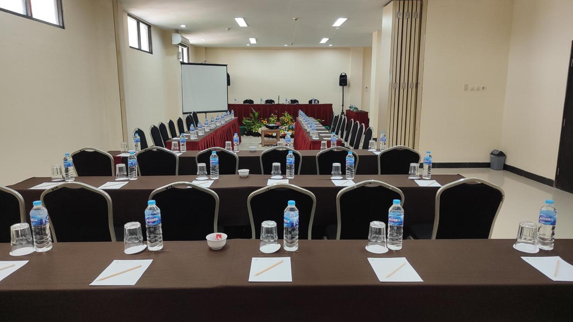 Utc Hotel Semarang Dış mekan fotoğraf