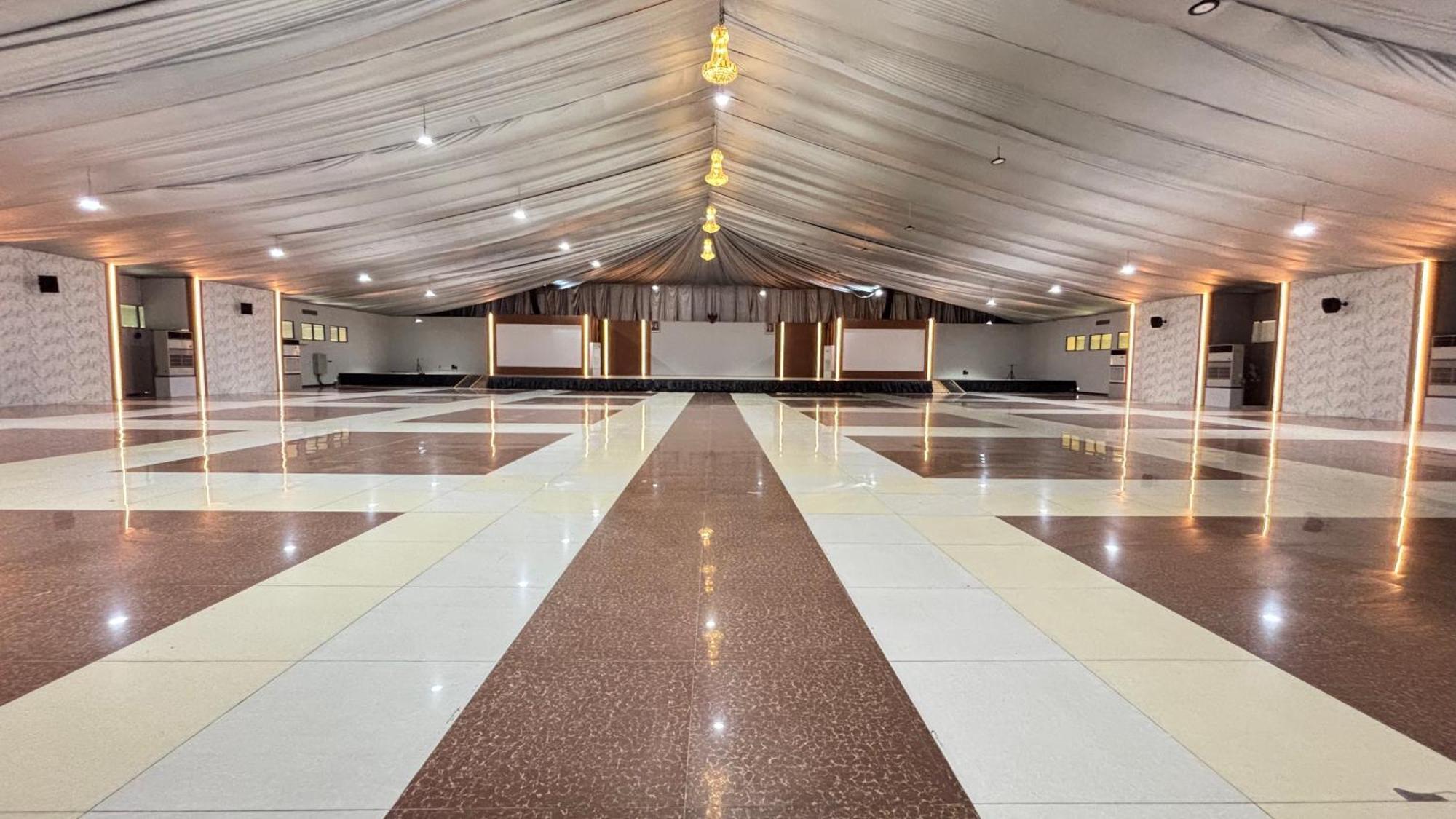 Utc Hotel Semarang Dış mekan fotoğraf